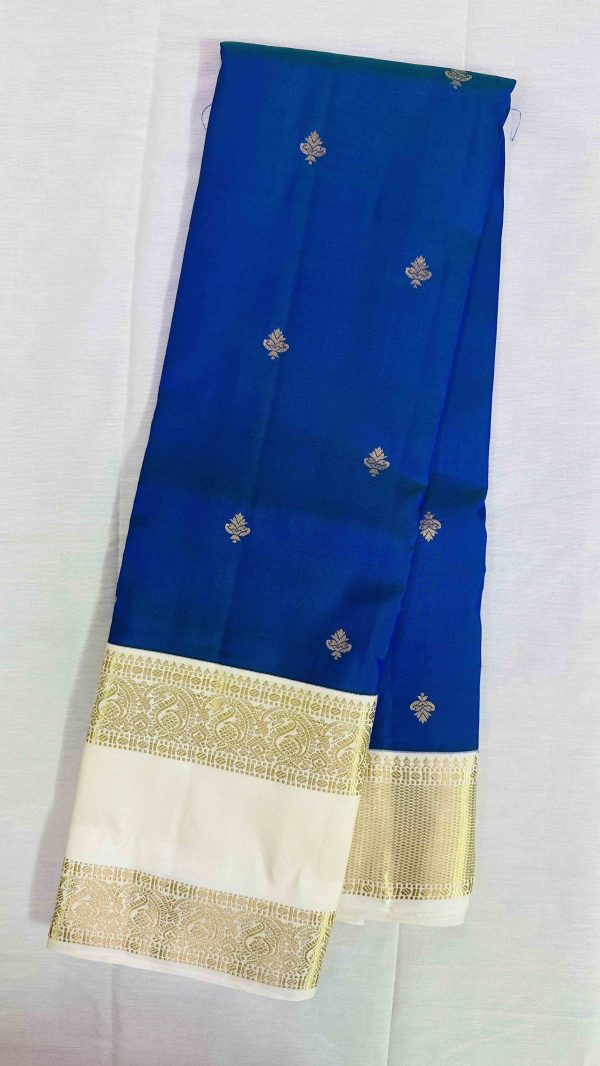 Pure Kanchipuram Silk Saree - Blue with Cream Bentex